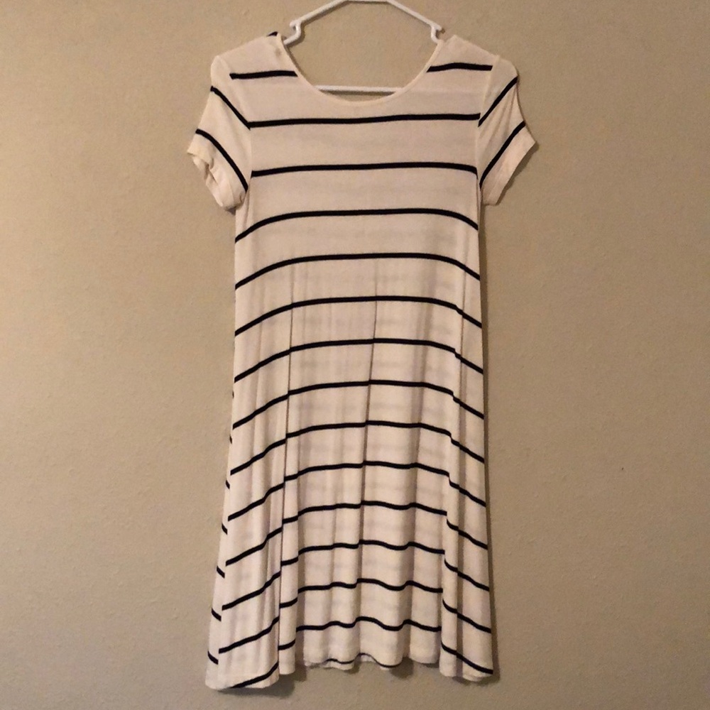 White and black stripe t shirt dress